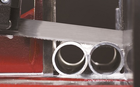 云浮锯切金属材料时出现卡带锯条原因以及处理方法？